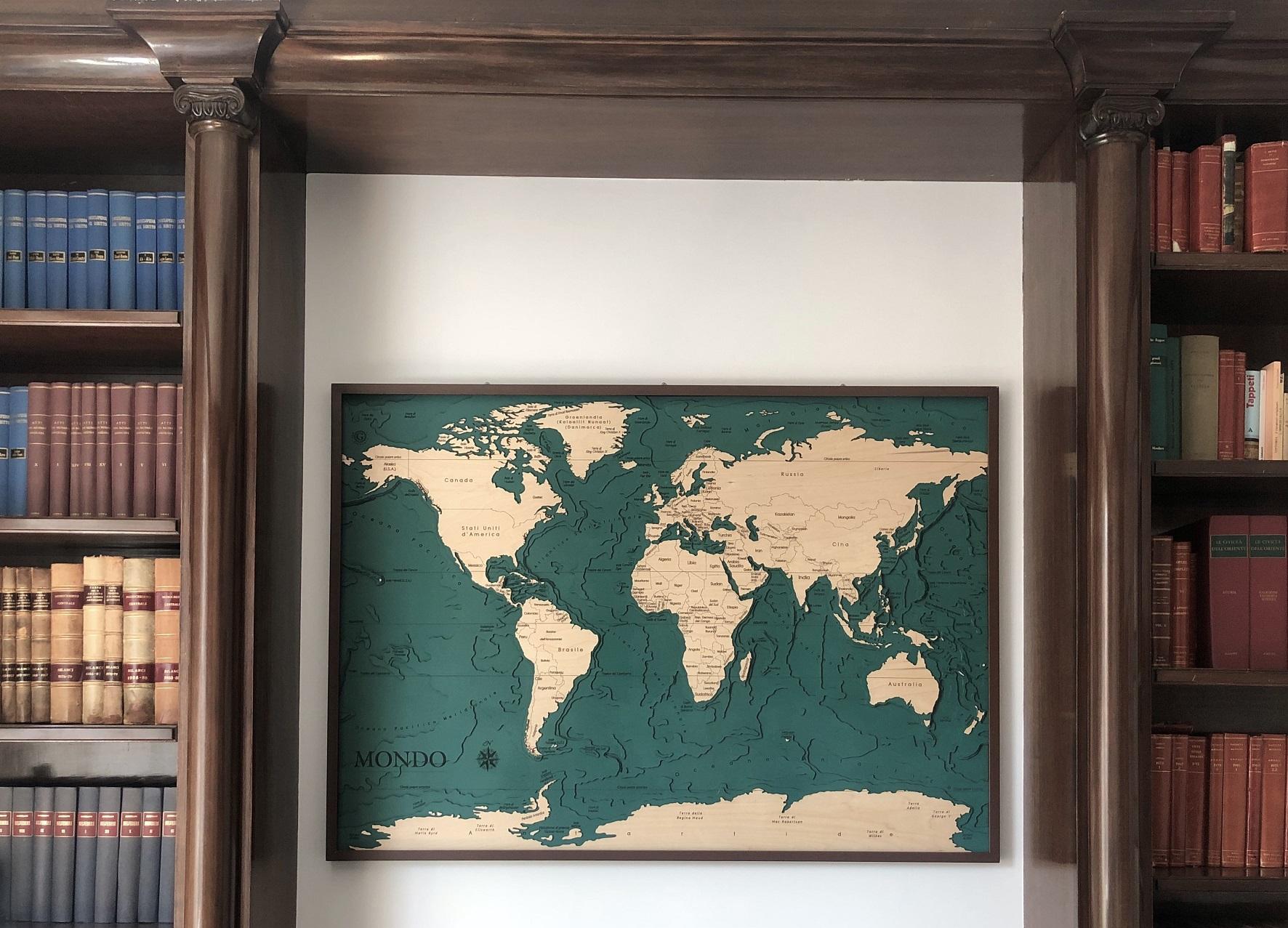 mappa topografica mondo in legno Gecko Art